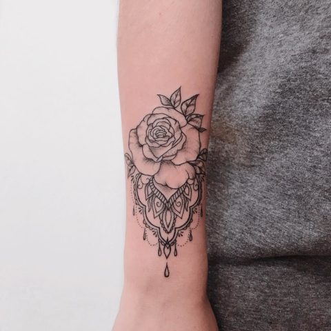 29 Varitions Of A Rose Tattoo - You Are Going To Love